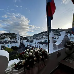 Отель Plaza Grande *****